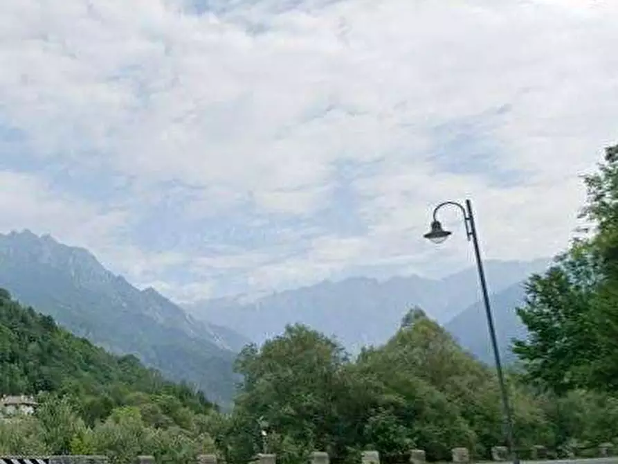 Immagine 5 di Stabile in vendita  in Via Roma a Lusevera