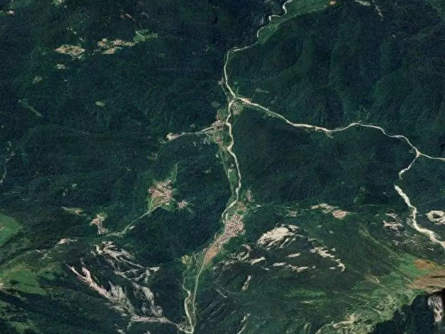 Immagine 12 di Stabile in vendita  in Via Roma a Lusevera