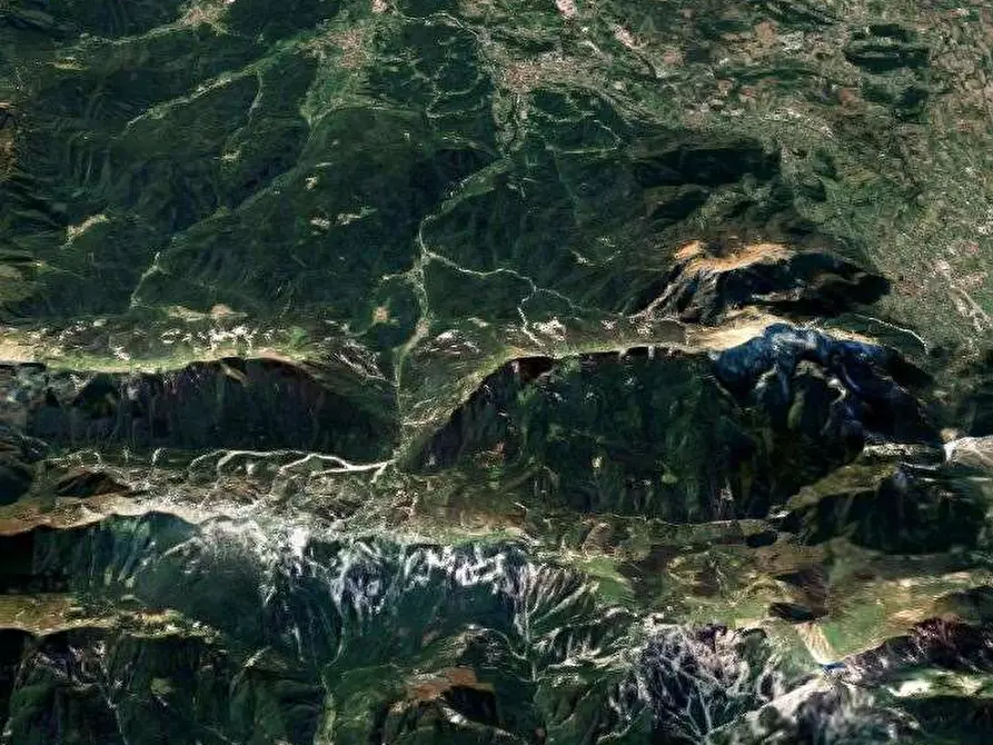 Immagine 13 di Stabile in vendita  in Via Roma a Lusevera