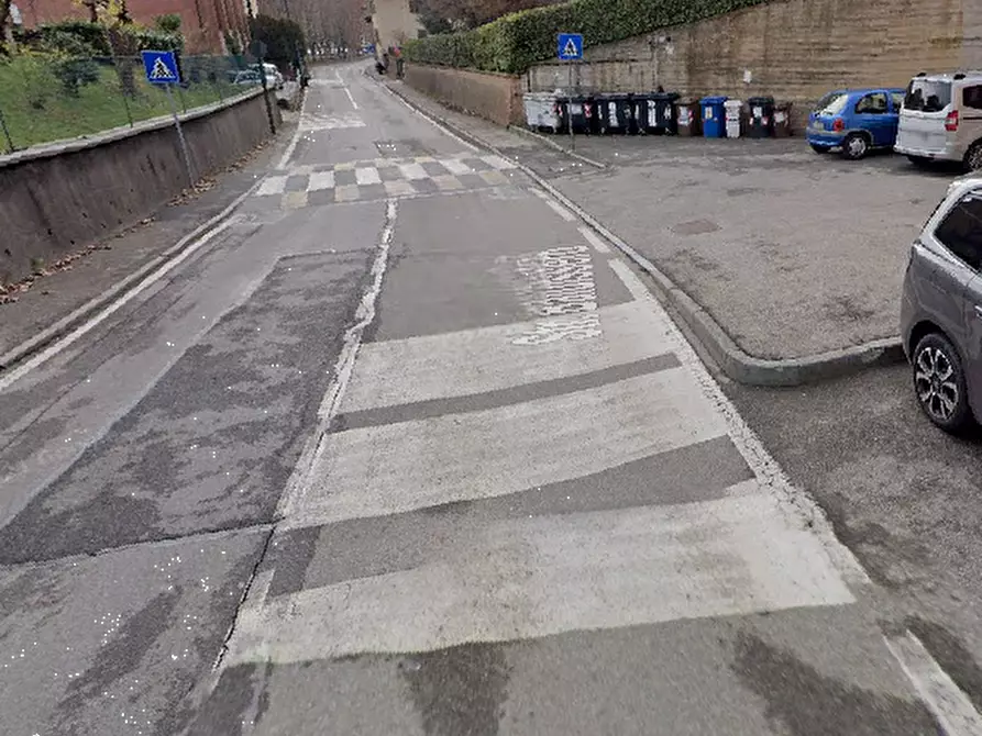 Immagine 4 di Negozio in vendita  in Str. Baldissero a Chieri