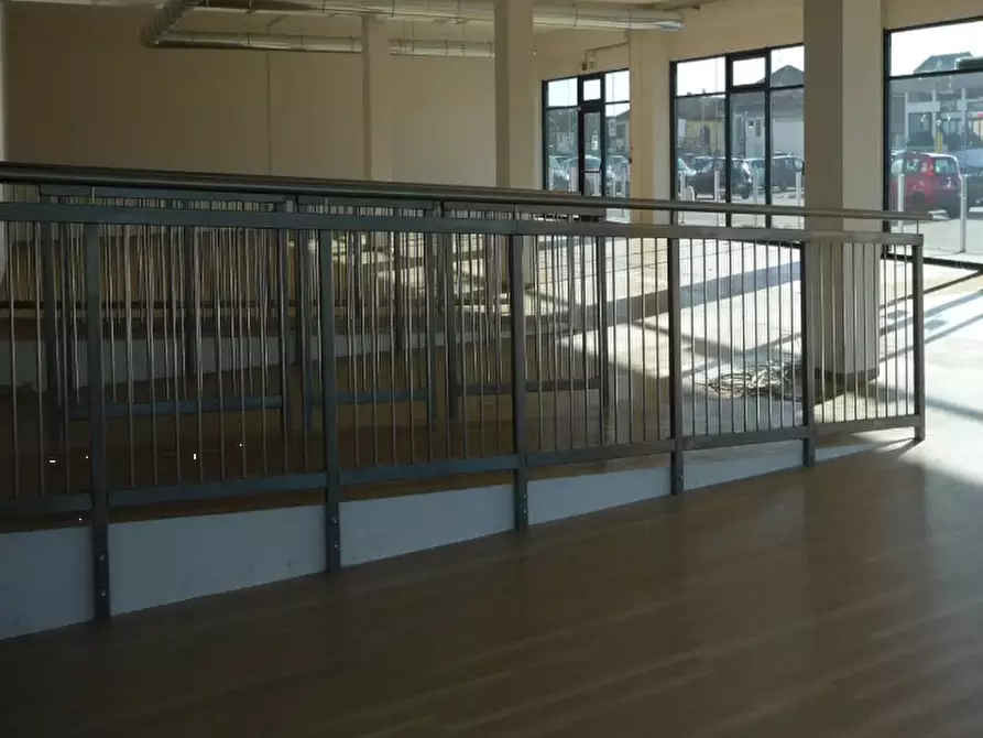 Immagine 6 di Negozio in vendita  in Str. Torino a Caselle Torinese