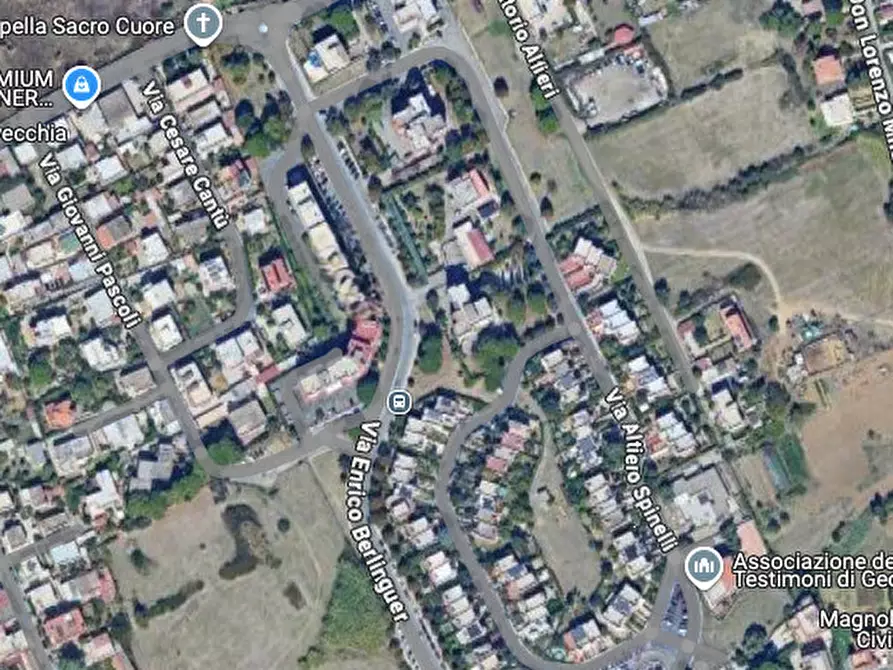 Immagine 6 di Negozio in vendita  in Via Enrico Berlinguer  a Civitavecchia