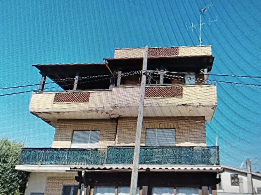 Immagine 1 di Appartamento in vendita  in Via Guido Cavalcanti  a Anzio