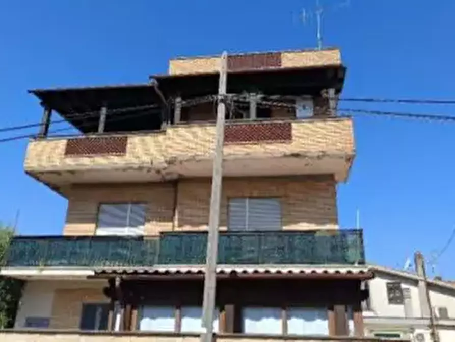 Immagine 3 di Appartamento in vendita  in Via Guido Cavalcanti  a Anzio