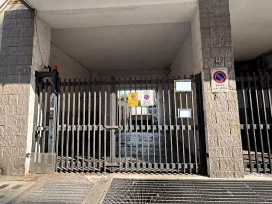 Immagine 4 di Garage in vendita  in Via Randaccio  a Torino