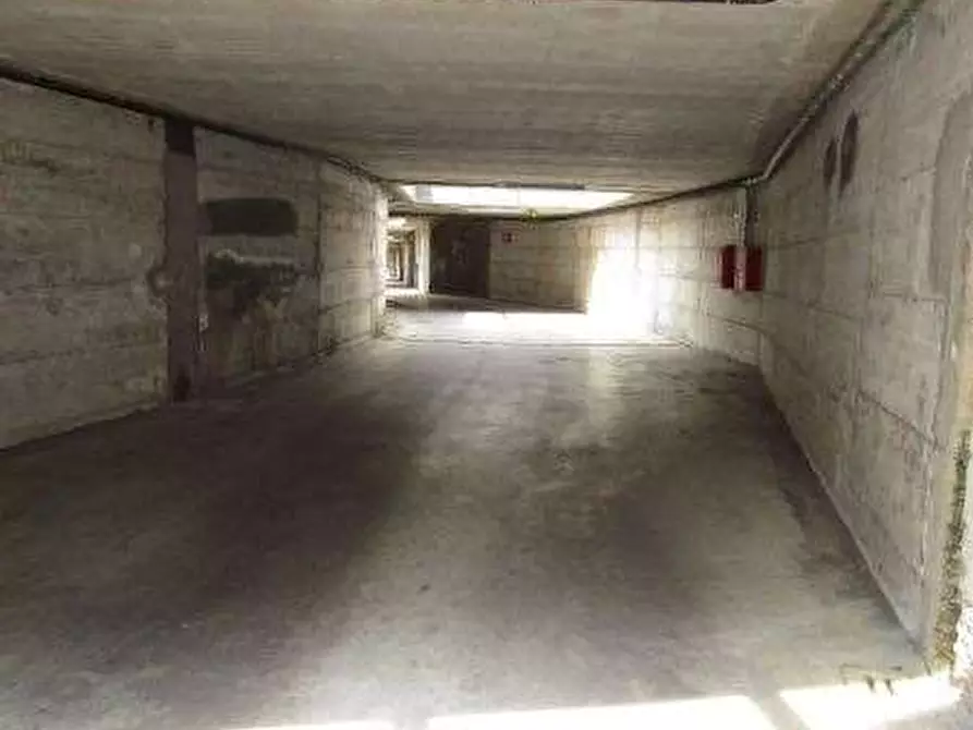Immagine 6 di Garage in vendita  in Via Costantino Baroni a Milano