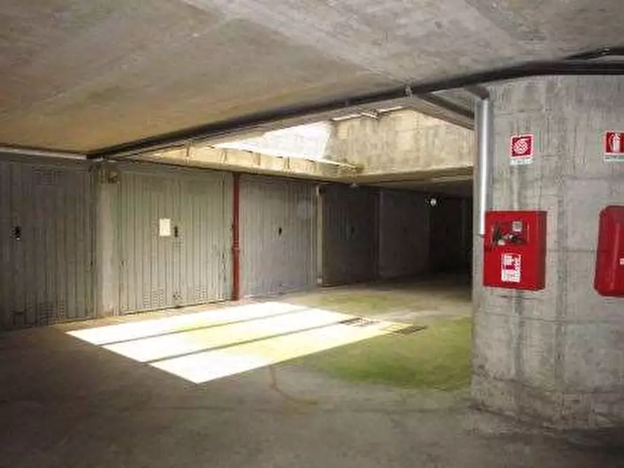Immagine 7 di Garage in vendita  in Via Costantino Baroni a Milano