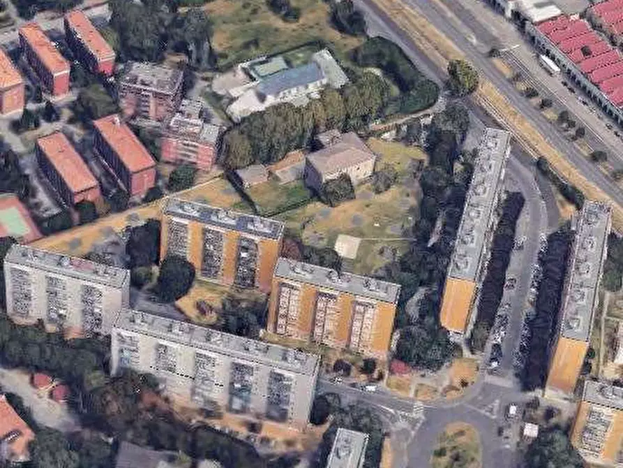 Immagine 10 di Garage in vendita  in Via Costantino Baroni a Milano