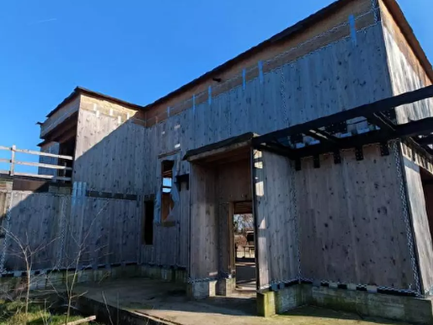 Immagine 1 di Villa in vendita  in Via Don Silvio Coira a Basiglio