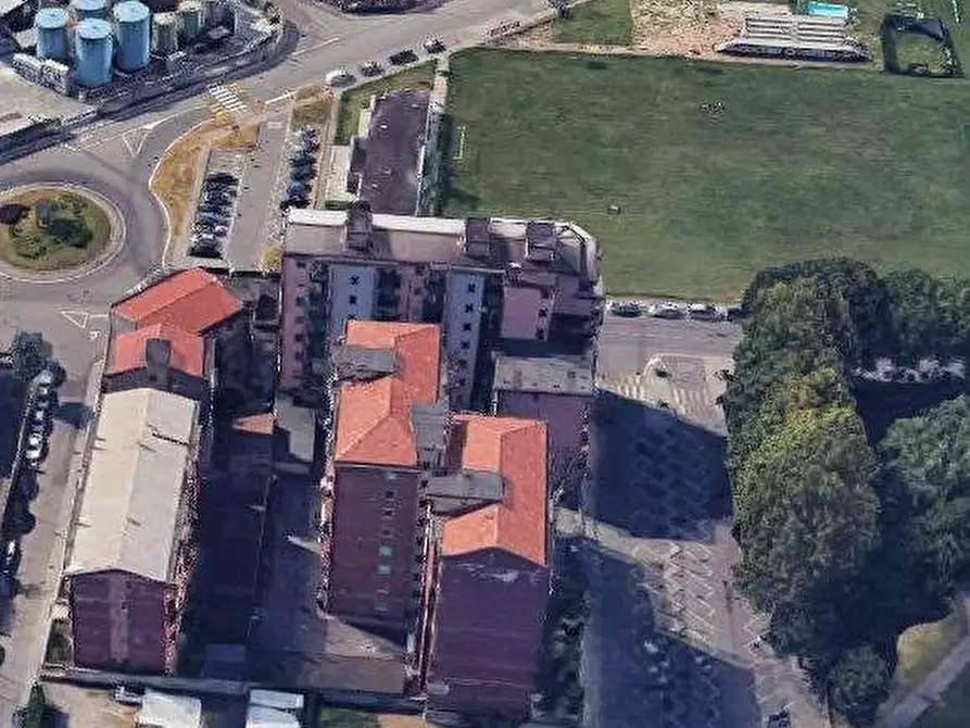 Immagine 14 di Appartamento in vendita  in Via VIII Marzo a Limbiate