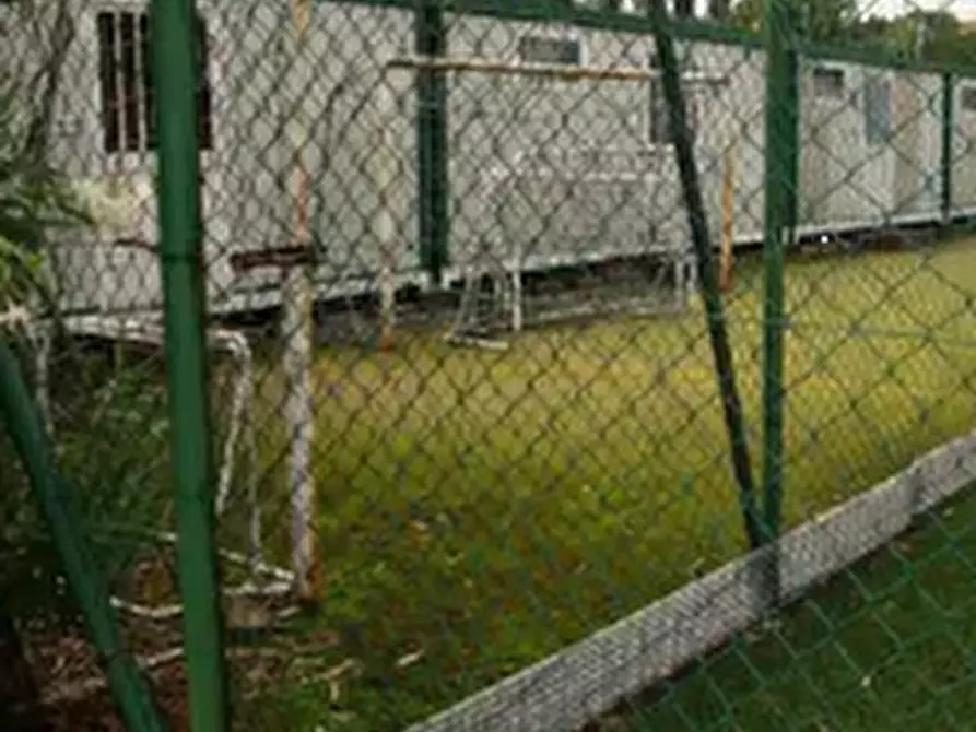 Immagine 7 di Stabile in vendita  in Località Mezzaluna  a Mentana