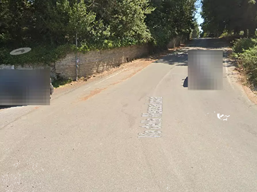 Immagine 12 di Stabile in vendita  in Località Mezzaluna  a Mentana