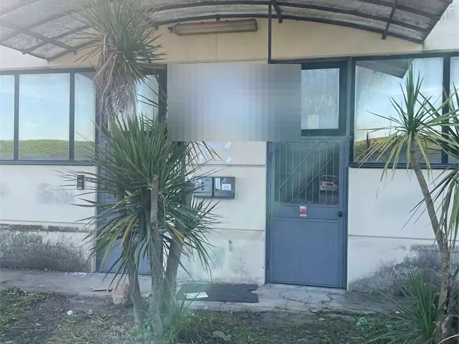 Immagine 2 di Capannone industriale in vendita  in Via di Torre Sant'Anastasia a Roma