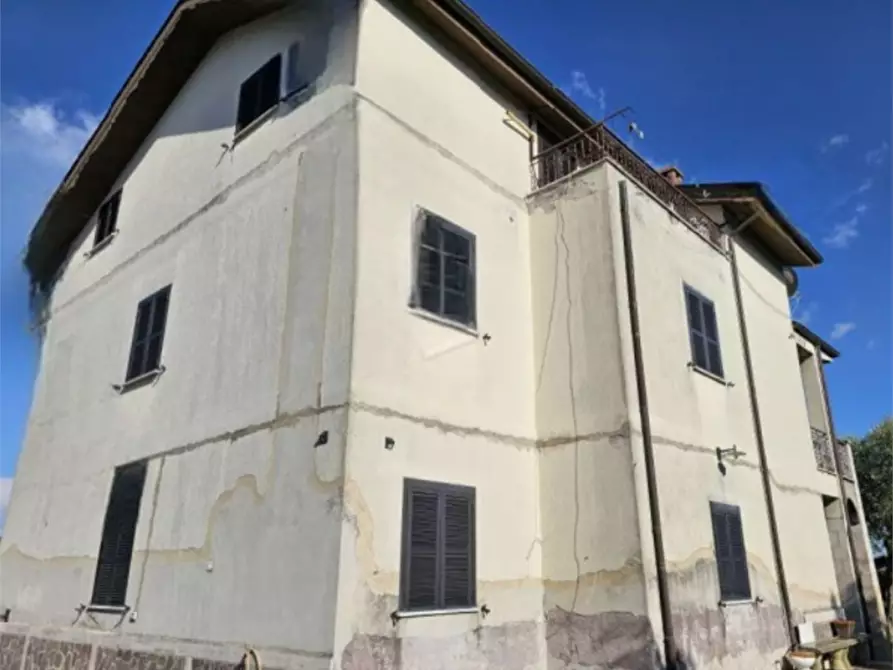 Immagine 4 di Porzione di villa in vendita  in Via Venezia a Fiano Romano