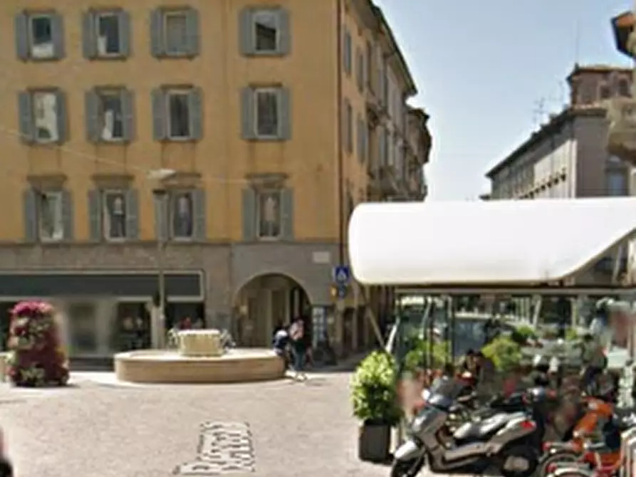 Immagine 6 di Appartamento in vendita  in Via Sant'Alessandro a Bergamo