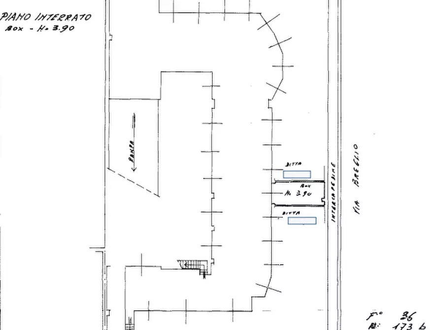 Immagine 10 di Garage in vendita  in Via Randaccio  a Torino