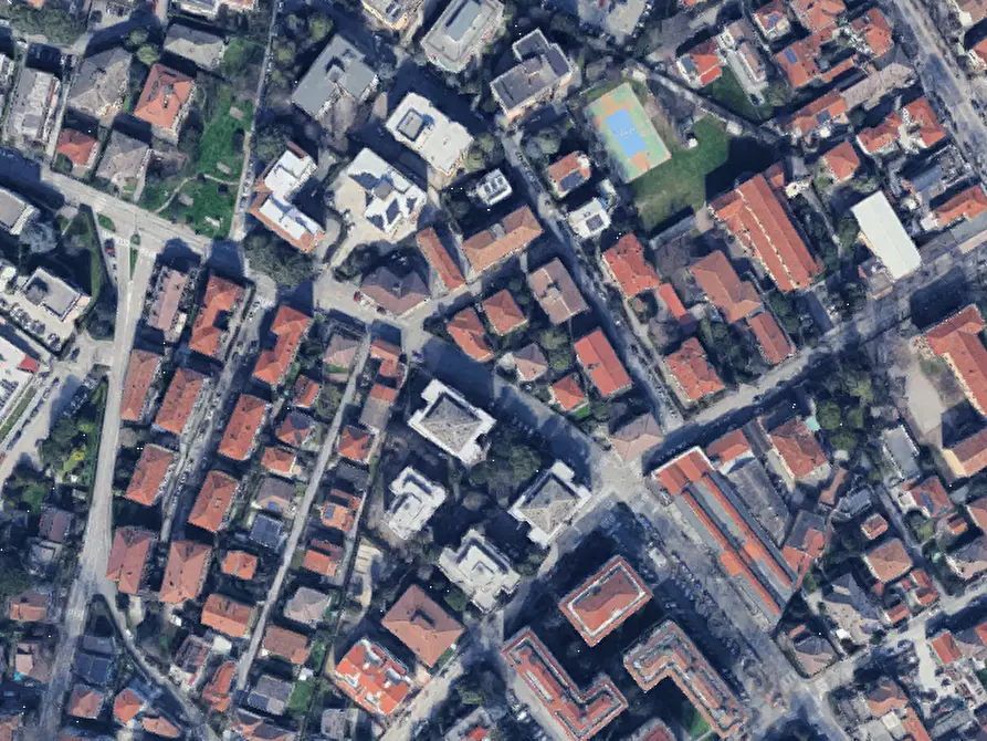 Immagine 1 di Garage in vendita  in  Via Jacopo Crescini  a Padova