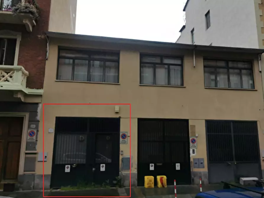 Immagine 1 di Laboratorio in vendita  in Via Serrano  a Torino