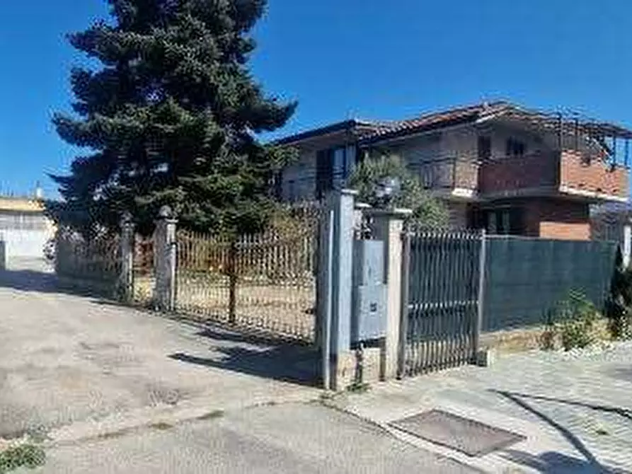 Immagine 6 di Casa bifamiliare in vendita  in Via Pinerolo a Frossasco