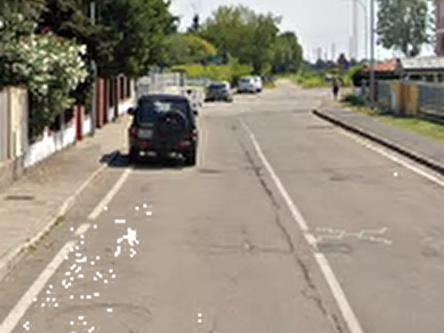 Immagine 5 di Garage in vendita  in Via Galileo Galilei  a Vermezzo Con Zelo