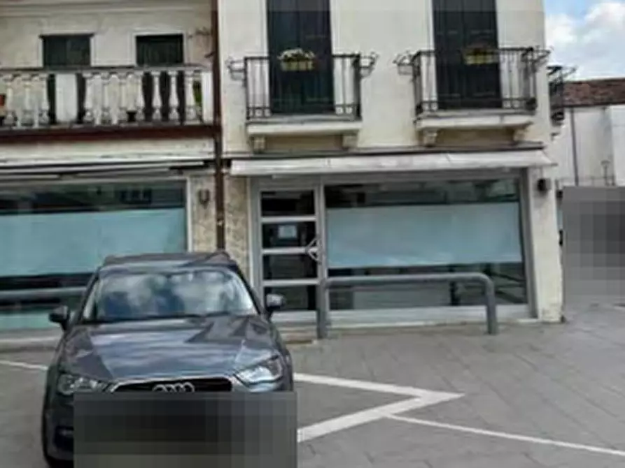 Immagine 6 di Appartamento in vendita  in Via Piazza Umberto I  a Camisano Vicentino