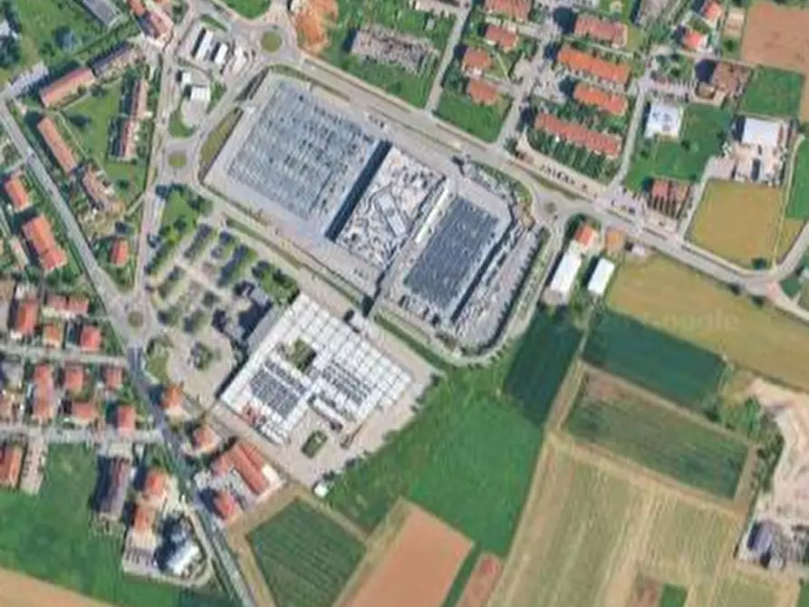 Immagine 5 di Negozio in vendita  in Via Conte Rossi di Montelera  a Chieri