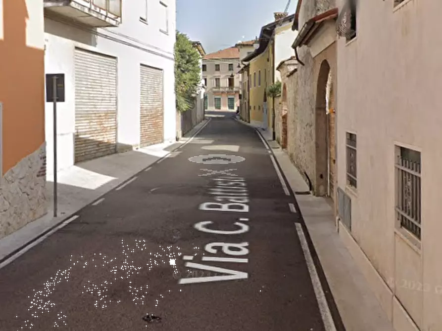 Immagine 17 di Rustico / casale in vendita  in Via Cesare Battisti a San Vito Di Leguzzano