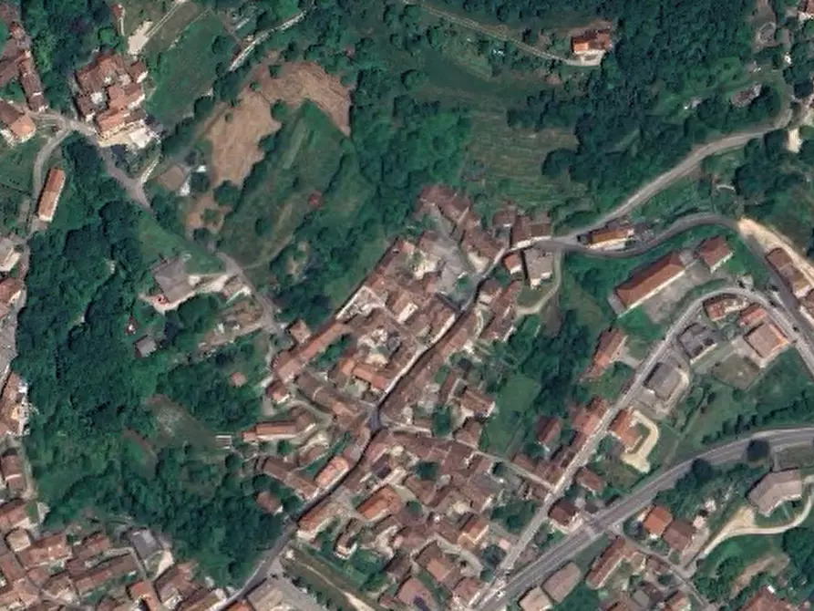 Immagine 21 di Porzione di casa in vendita  in Via Maestra a Revine Lago