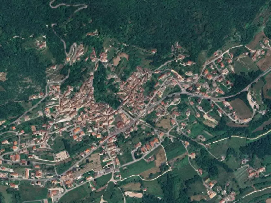 Immagine 23 di Porzione di casa in vendita  in Via Maestra a Revine Lago