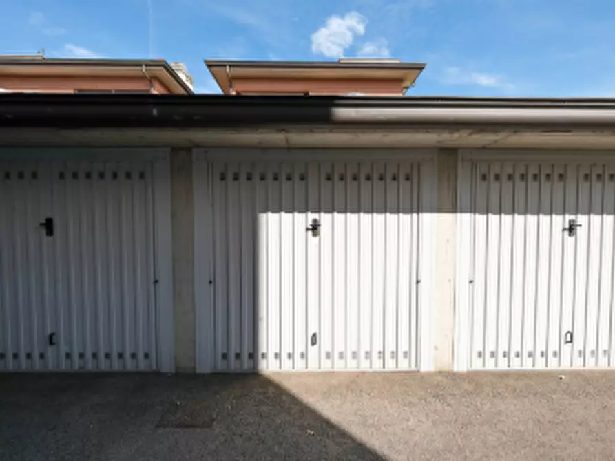 Immagine 2 di Appartamento in vendita  in Via Roggia Leona a Vermezzo Con Zelo