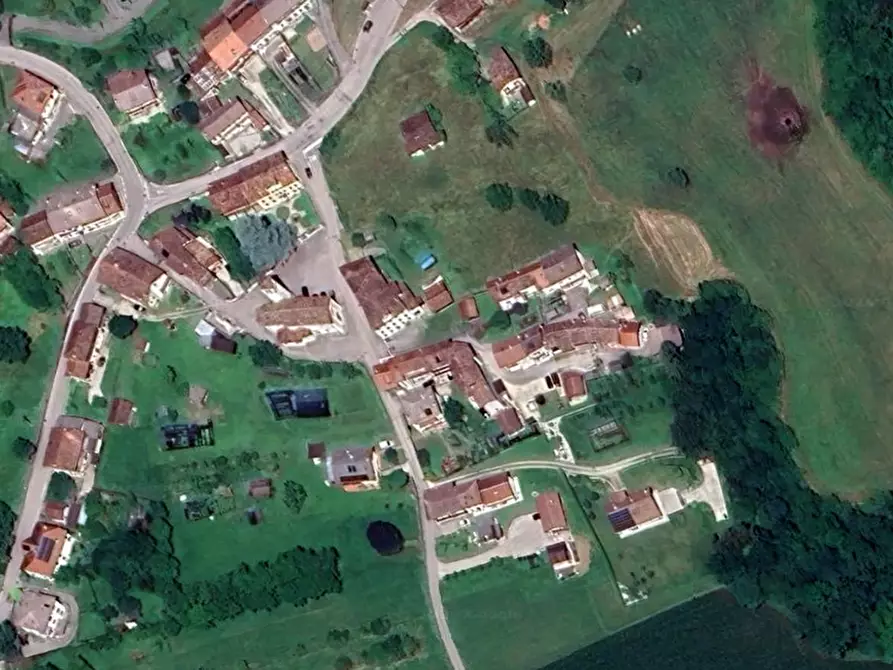 Immagine 15 di Porzione di casa in vendita  in Via Della Croce a Feltre