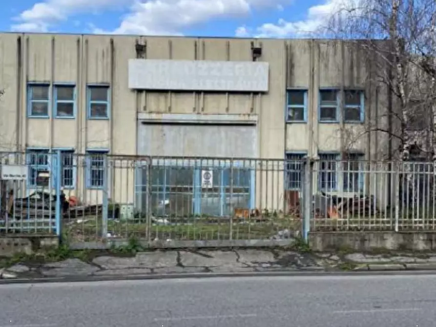 Immagine 2 di Capannone industriale in vendita  in Via Marche a Pieve Emanuele