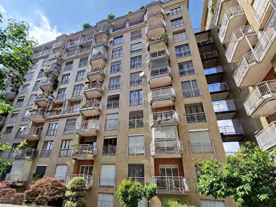 Immagine 1 di Appartamento in vendita  in Viale Faenza a Milano