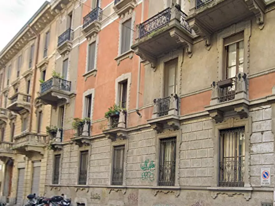 Immagine 1 di Laboratorio in vendita  in Via Ariberto a Milano