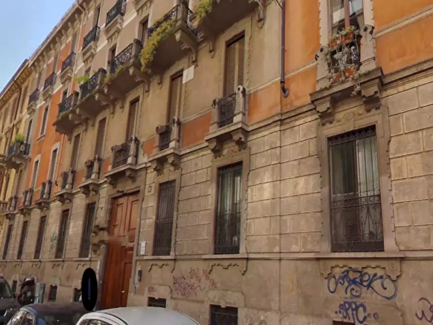 Immagine 4 di Laboratorio in vendita  in Via Ariberto a Milano