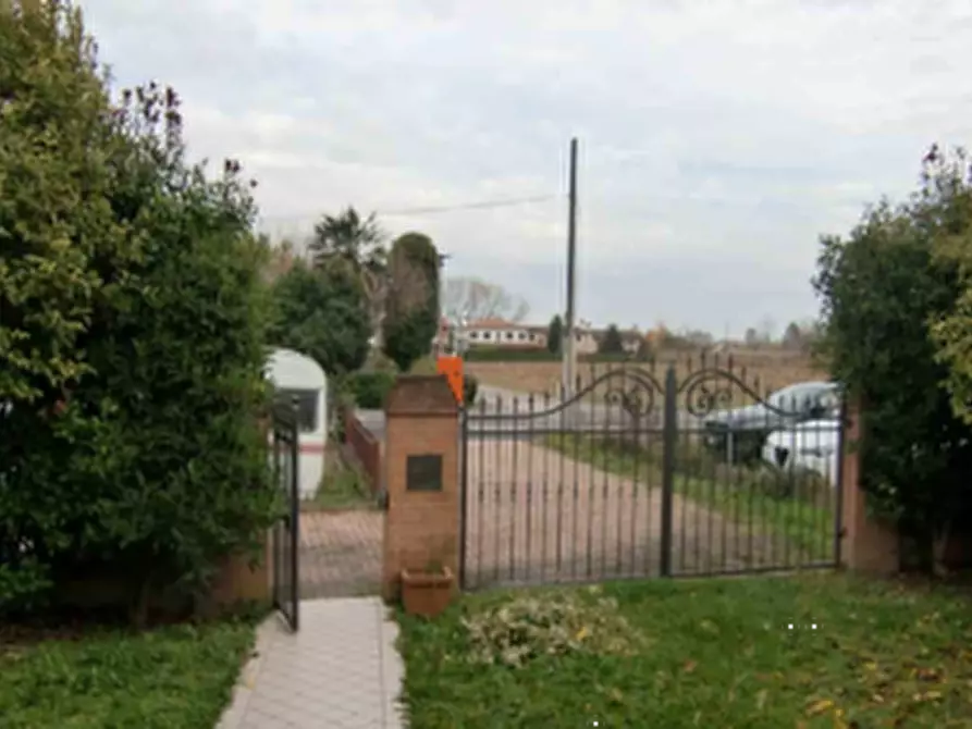 Immagine 7 di Porzione di casa in vendita  in Via Pietro Sola a Zero Branco