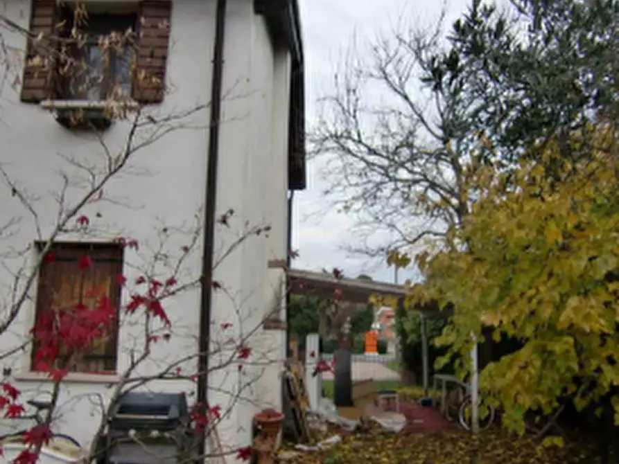 Immagine 8 di Porzione di casa in vendita  in Via Pietro Sola a Zero Branco