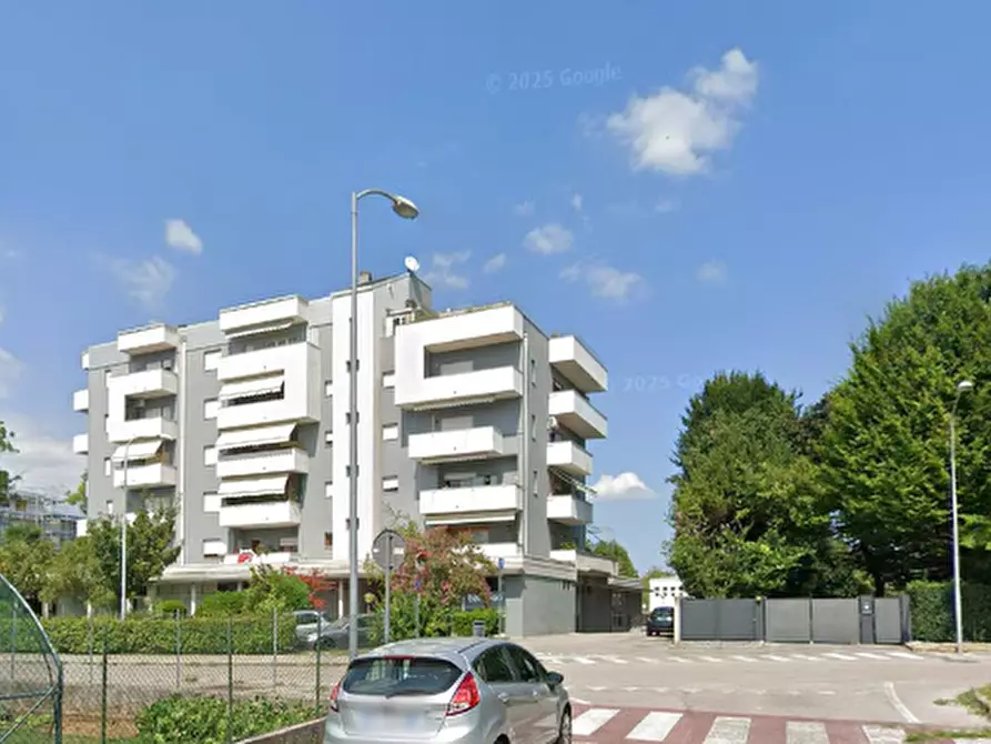 Immagine 12 di Ufficio in vendita  in Via Auronzo a Pordenone