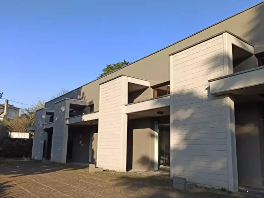 Immagine 3 di Capannone industriale in vendita  in Via Stazione a Cucciago