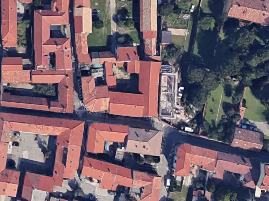 Immagine 11 di Garage in vendita  in Via Dante Alighieri a Arluno