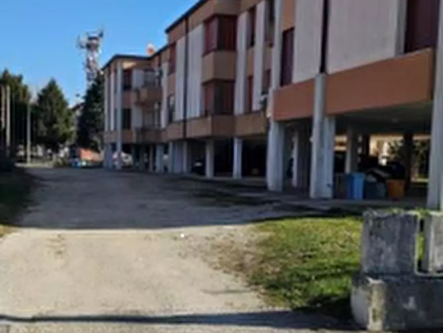 Immagine 5 di Appartamento in vendita  in Via Dante Alighieri  a Aviano