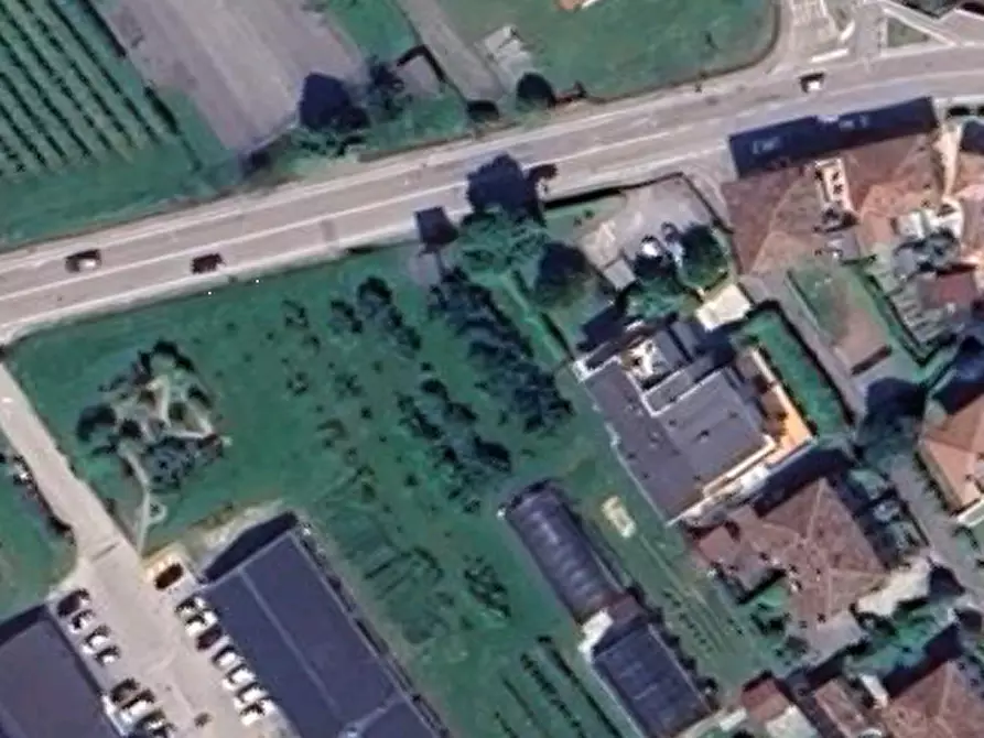 Immagine 2 di Posto auto in vendita  in Via Ippolito Nievo a Aquileia