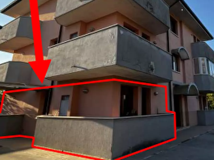 Immagine 1 di Appartamento in vendita  in Via Roma a Pravisdomini