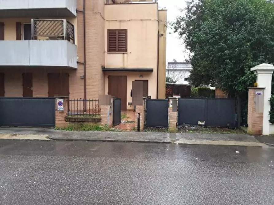 Immagine 2 di Appartamento in vendita  in Via Ugolino da Forlì  a Forli'