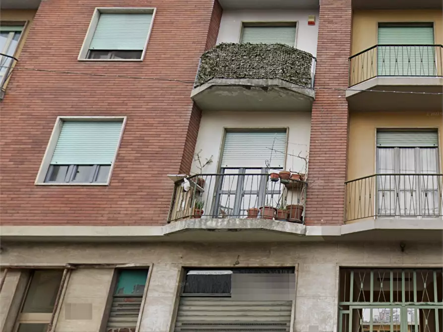 Immagine 3 di Negozio in vendita  in Via Bard  a Torino