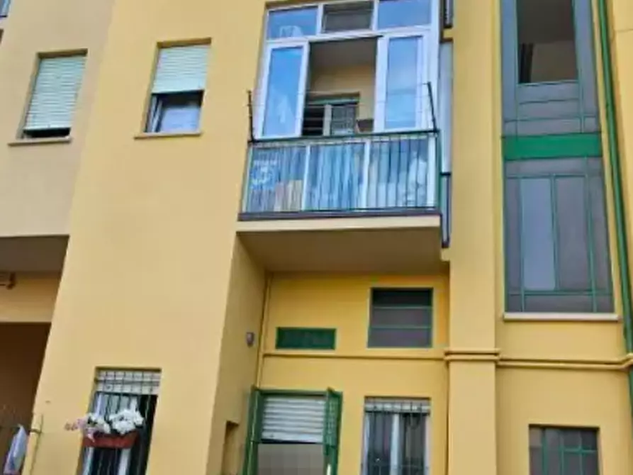 Immagine 11 di Negozio in vendita  in Via Bard  a Torino