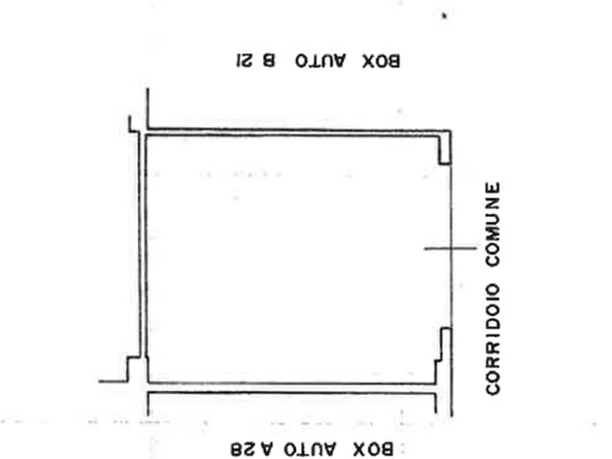 Immagine 9 di Garage in vendita  in Via E. Longoni a Roma