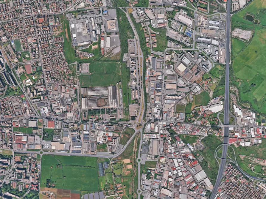 Immagine 4 di Garage in vendita  in Via E. Longoni a Roma