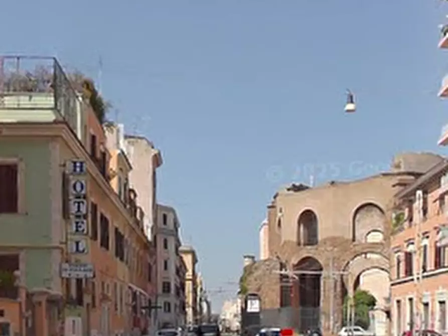 Immagine 5 di Negozio in vendita  in Via Giovanni Giolitti  a Roma