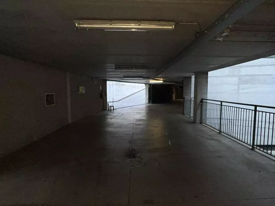 Immagine 10 di Garage in vendita  in Via Domenico Cimarosa  a Torino